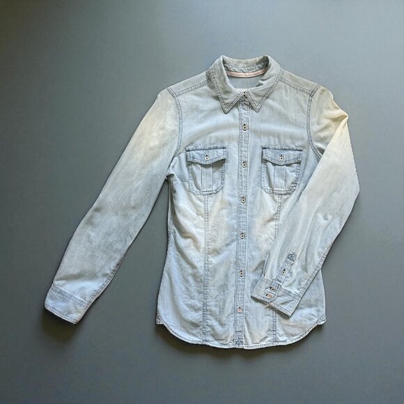 SO Perfect Shirt Womens Medium Chambray Denim Long Sleeve Button Western Top - Picture 1 of 11